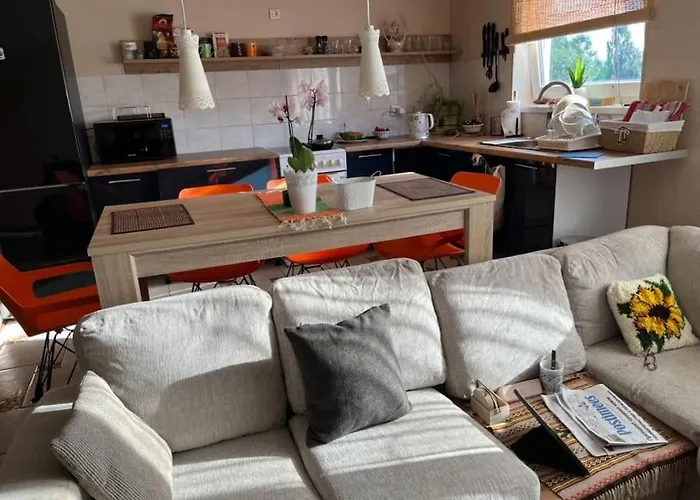 Luxurious Specious * Pyussi